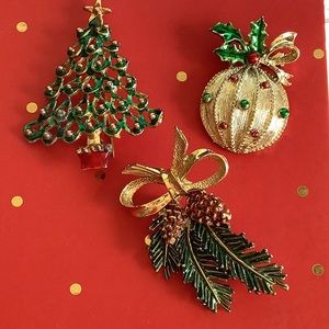 VINTAGE 1960s CHRISTMAS BROOCH SET, 2 Signed Gerrys. Ornament, Pine Bough, Tree